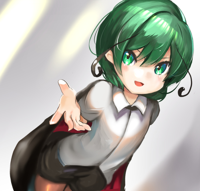 1860_(ichi) 1girl antennae black_cape black_shorts blush cape cowboy_shot flat_chest foreshortening gradient gradient_background green_eyes green_hair grey_background hair_between_eyes leaning_forward light_blush looking_at_viewer open_mouth outstretched_hand pantyhose reaching_out shiny shiny_hair shirt short_hair shorts solo standing tan_legwear touhou untucked_shirt white_shirt wing_collar wriggle_nightbug