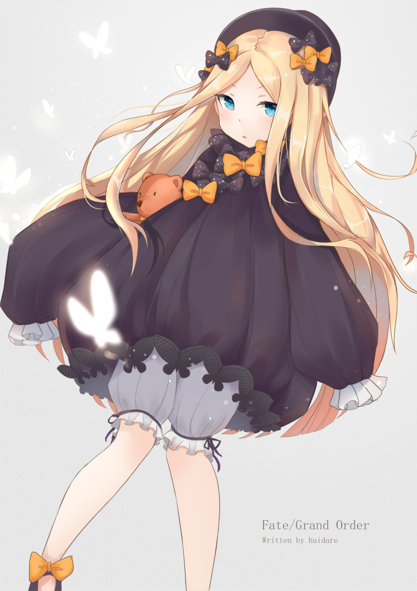 1girl abigail_williams_(fate/grand_order) artist_name bangs black_bow black_dress black_headwear blonde_hair bloomers blue_eyes blush bow bug butterfly commentary_request copyright_name dress eyebrows_behind_hair fate/grand_order fate_(series) forehead grey_background hair_bow hat highres huidare insect knees_together_feet_apart long_hair long_sleeves looking_at_viewer object_hug orange_bow parted_bangs parted_lips polka_dot polka_dot_bow simple_background sleeves_past_fingers sleeves_past_wrists solo stuffed_animal stuffed_toy teddy_bear underwear very_long_hair white_bloomers