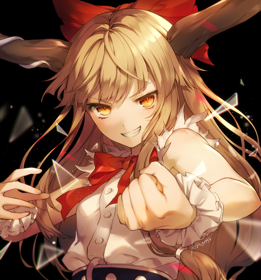 1girl bangs bare_arms bare_shoulders black_background blonde_hair bow bowtie breasts clenched_hand commentary_request eyebrows_visible_through_hair grin hair_bow highres ibuki_suika kikugetsu long_hair looking_at_viewer oni oni_horns red_bow red_neckwear shirt sidelocks simple_background sleeveless sleeveless_shirt small_breasts smile solo touhou upper_body v-shaped_eyebrows white_shirt wrist_cuffs yellow_eyes
