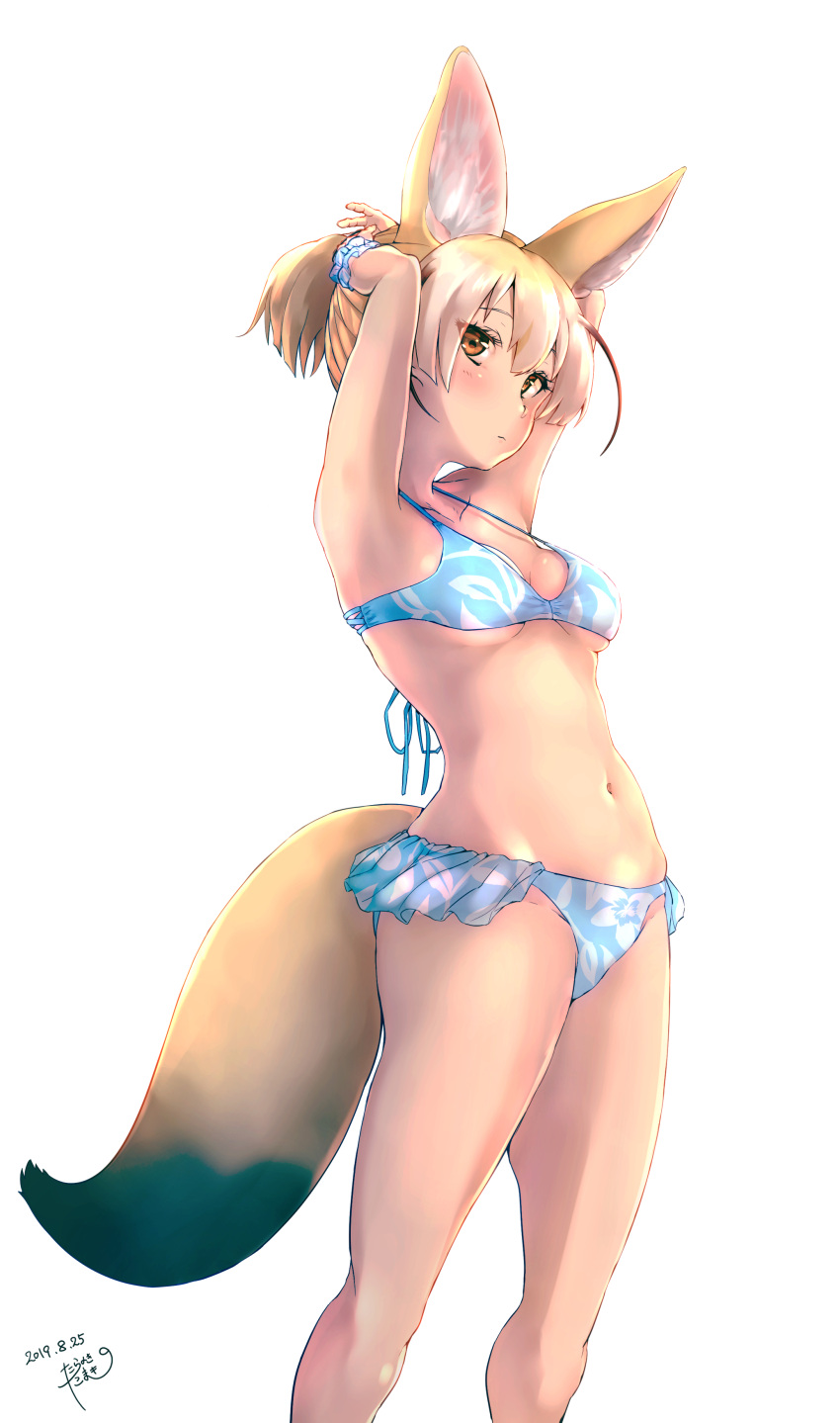 1girl absurdres alternate_hairstyle animal_ears artist_name bangs bikini blonde_hair dated fennec_(kemono_friends) hand_behind_head highres kemono_friends multicolored_hair navel ponytail scrunchie simple_background solo swimsuit tail taracheesesan tying_hair white_background yellow_eyes