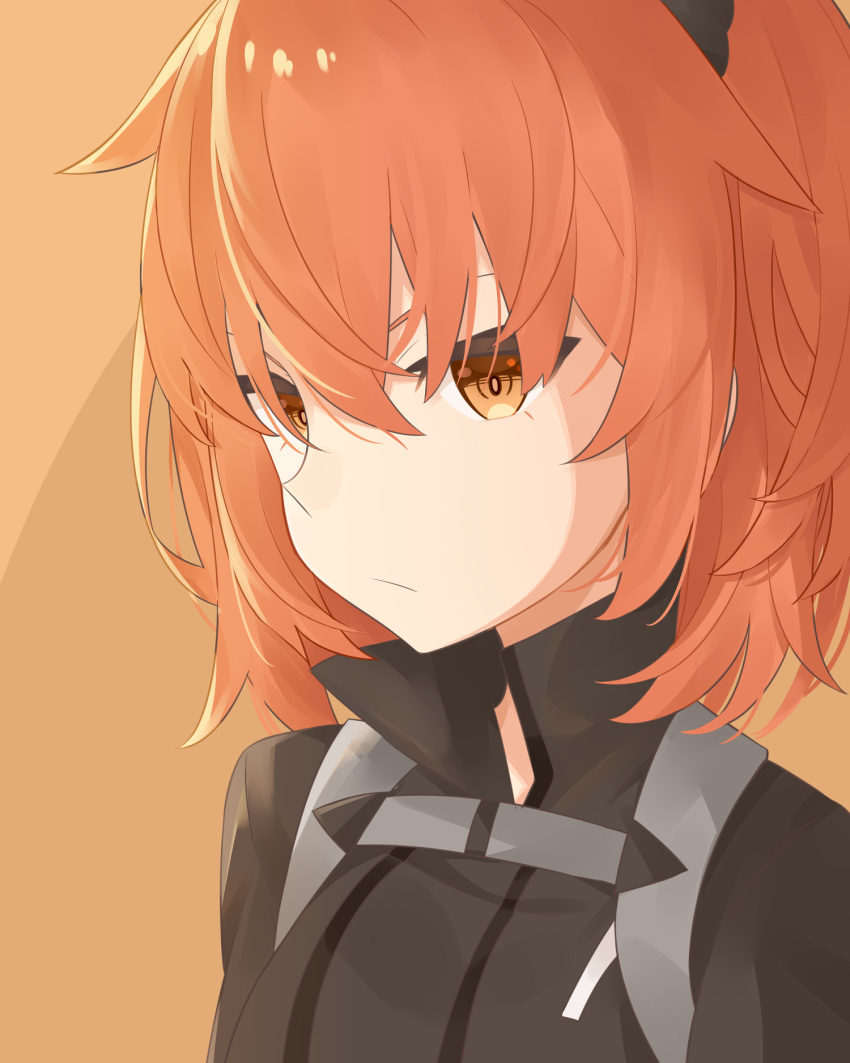1girl black-jacket commentary_request face fate/grand_order fate_(series) frown fujimaru_ritsuka_(female) hair_between_eyes hair_ornament highres jacket orange_background orange_eyes orange_hair short_hair solo younomiti