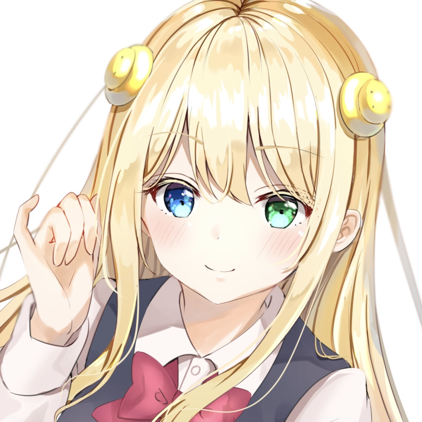 1girl blonde_hair blue_eyes blush bow commentary_request face green_eyes hair_ornament heterochromia highres kichi_(kichifav) kishuku_gakkou_no_juliet long_hair long_sleeves red_bow shirt simple_background smile solo white_background white_shirt