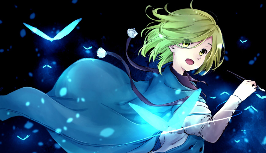 1girl black_background blue_butterfly bug butterfly cape coco_(tongari_boushi_no_atelier) commentary from_side green_eyes green_hair haru_(re_ilust) highres holding holding_pen insect long_sleeves looking_at_viewer no_hat no_headwear open_mouth pen short_hair smile solo tongari_boushi_no_atelier upper_body