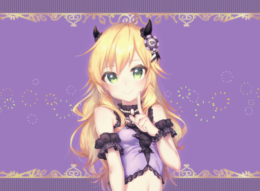 1girl ahoge bare_shoulders black_horns blonde_hair blush breasts commentary_request green_eyes hair_between_eyes hair_ornament highres horns hoshii_miki idolmaster idolmaster_million_live! idolmaster_million_live!_theater_days long_hair looking_at_viewer nekono_moni purple_background small_breasts smile solo upper_body