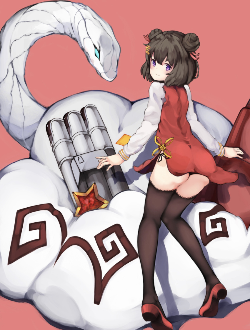 1girl absurdres ass azur_lane black_hair black_legwear china_dress chinese_clothes commentary_request double_bun dress hair_between_eyes hair_ornament highres kneepits long_sleeves red_background red_footwear shoes simple_background smile snake solo star tai_yuan_(azur_lane) thigh-highs violet_eyes yeong