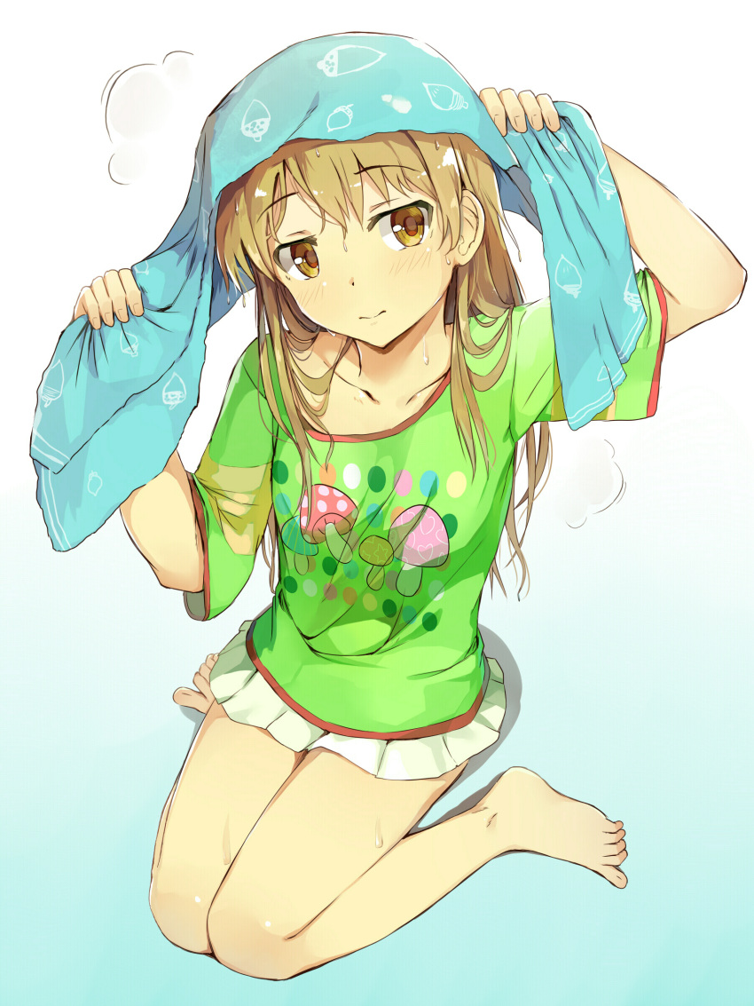 1girl absurdres arm_up barefoot blue_background blush brown_eyes brown_hair closed_mouth collarbone commentary_request fingernails food_print full_body gradient gradient_background green_shirt hand_up highres holding holding_towel idolmaster idolmaster_cinderella_girls long_hair looking_at_viewer morikubo_nono multicolored multicolored_polka_dots mushroom_print pleated_skirt polka_dot polka_dot_shirt print_shirt seneto shadow shirt short_sleeves sitting skirt solo steam sweat towel very_long_hair wariza wet wet_hair white_background white_skirt wide_sleeves