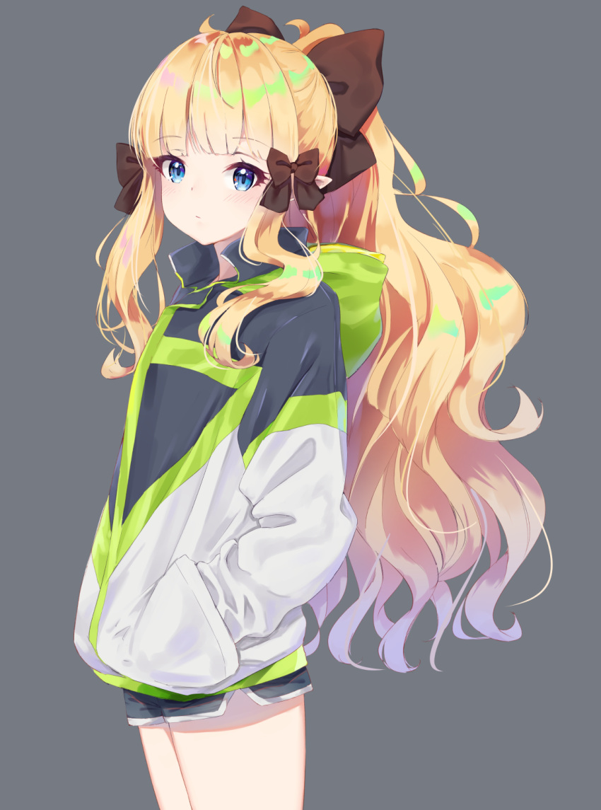 1girl bangs black_jacket black_shorts blonde_hair blue_eyes blush bow brown_bow closed_mouth commentary_request eyebrows_visible_through_hair grey_background hair_bow hands_in_pockets highres hood hood_down hooded_jacket jacket k_mugura long_hair looking_at_viewer looking_to_the_side ponytail princess_connect! princess_connect!_re:dive sasaki_saren short_shorts shorts sidelocks simple_background solo very_long_hair