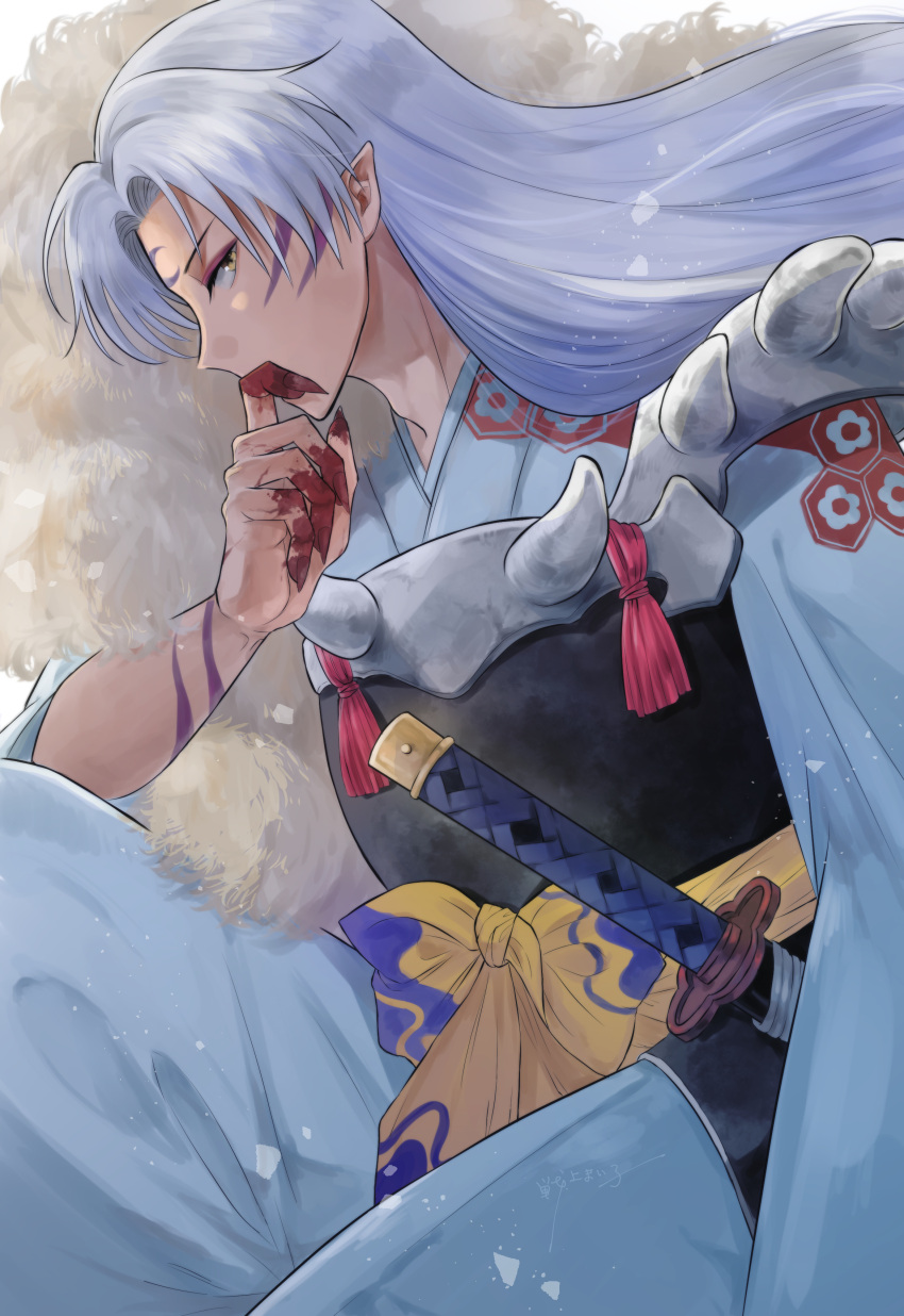 1boy absurdres armor blood bloody_hands cowboy_shot crescent facial_mark fingernails forehead_mark fur highres inuyasha japanese_clothes long_hair looking_at_viewer male_focus obi pointy_ears profile sash senjoh_maiko sesshoumaru sheath sheathed silver_hair solo sword weapon yellow_eyes