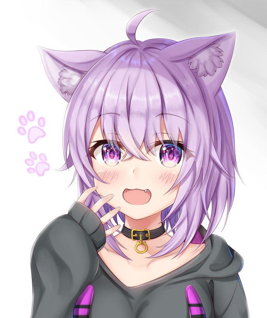 1girl :3 :d absurdres ahoge animal_ears bangs black_collar black_hoodie blush cat_ears collar collarbone commentary_request eyebrows_visible_through_hair fang hair_between_eyes hand_up highres hololive hood hood_down hoodie long_sleeves looking_at_viewer namekuji_ojiichan nekomata_okayu open_mouth paw_background puffy_long_sleeves puffy_sleeves purple_hair sleeves_past_wrists smile solo violet_eyes virtual_youtuber white_background