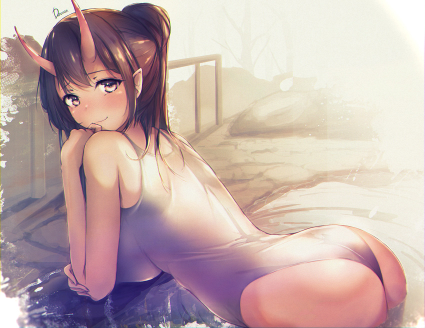 1girl ass azur_lane blush breasts brown_eyes brown_hair closed_mouth commentary_request dermar highres horns izumo_(azur_lane) large_breasts long_hair one-piece_swimsuit oni oni_horns partially_submerged pointy_ears ponytail sideboob smile solo swimsuit water wet white_swimsuit