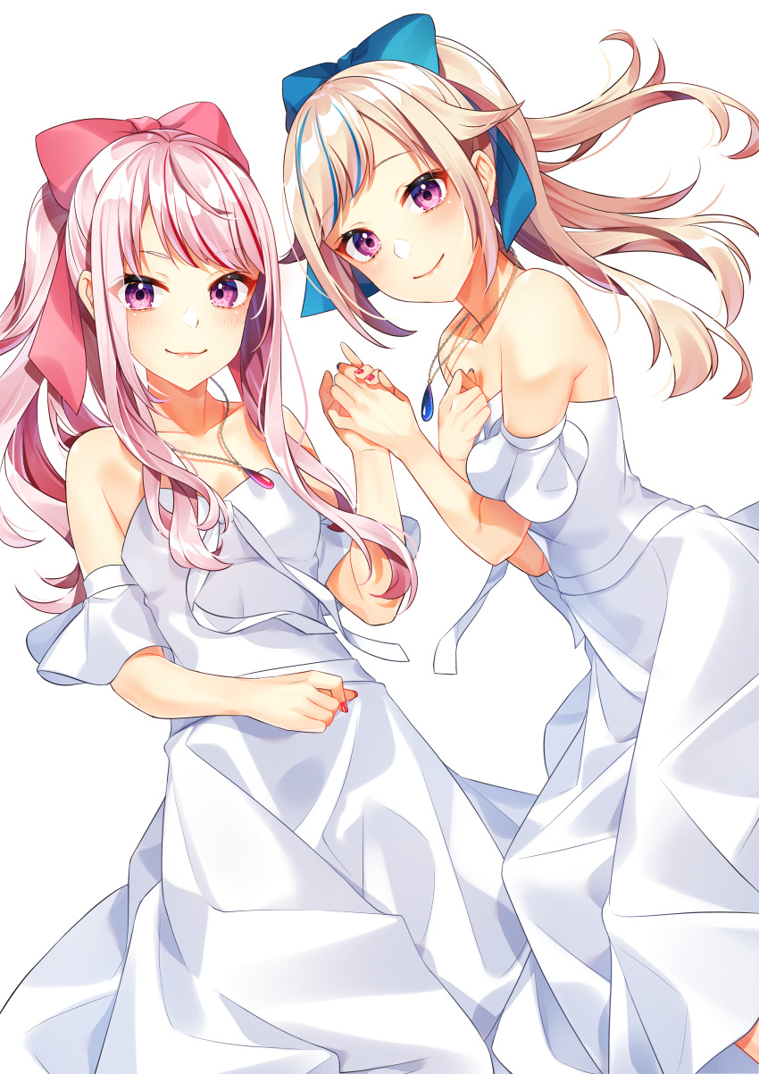 2girls absurdres bangs bare_shoulders blonde_hair blue_bow blue_hair blue_nails blush bow closed_mouth collarbone dress hair_bow highres himehina_channel holding_hands jewelry kitazume_kumie lips long_hair looking_at_viewer matching_outfit multicolored_hair multiple_girls nail_polish necklace off_shoulder pink_bow pink_hair red_nails redhead simple_background smile streaked_hair suzuki_hina tanaka_hime violet_eyes virtual_youtuber white_background white_dress wind