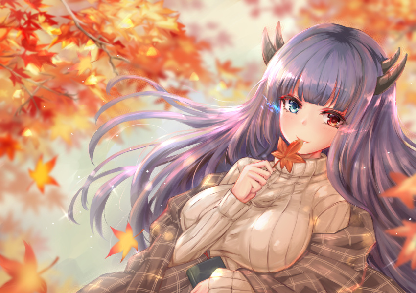 1girl azur_lane bangs blue_eyes blurry blurry_background blurry_foreground blush book breasts brown_sweater closed_mouth commentary_request covered_nipples depth_of_field eyebrows_visible_through_hair grey_hair habu_rin hand_up heterochromia highres holding holding_book holding_leaf horns ibuki_(azur_lane) large_breasts leaf long_hair long_sleeves looking_at_viewer red_eyes ribbed_sweater shawl smile solo sweater turtleneck turtleneck_sweater