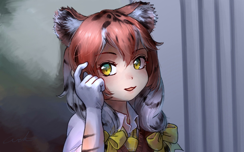 1girl :3 animal_ear_fluff animal_ears bangs black_hair commentary elbow_gloves extra_ears gloves hair_between_eyes hair_ribbon kemono_friends looking_at_viewer medium_hair meme multicolored_hair parted_lips portrait redhead ribbon roll_safe_(meme) siberian_tiger_(kemono_friends) signature smile solo tiger_ears welt_(kinsei_koutenkyoku) white_hair wing_collar yellow_eyes yellow_ribbon