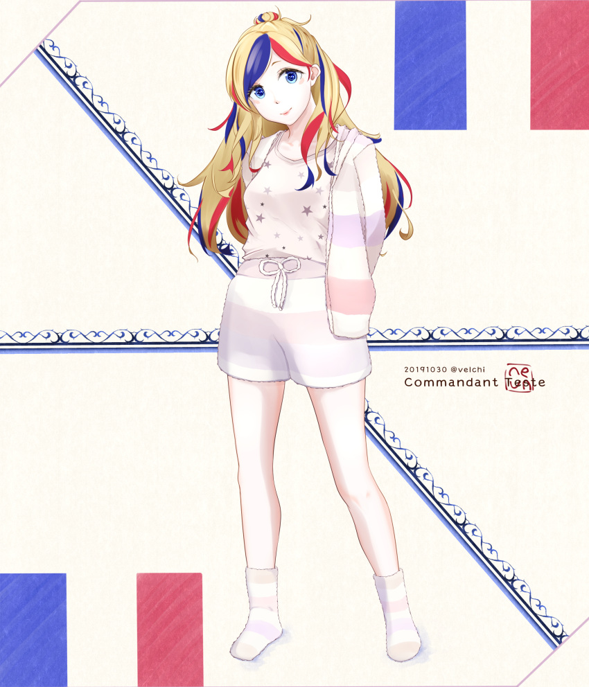 1girl absurdres alternate_costume arms_behind_back bangs blonde_hair blue_hair collarbone commandant_teste_(kantai_collection) commentary_request french_flag full_body highres kantai_collection long_hair looking_at_viewer multicolored_hair ponytail redhead shorts smile socks solo star star_print streaked_hair striped striped_legwear striped_shorts swept_bangs velchi wavy_hair