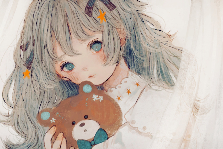 1girl bangs blush commentary_request curtains grey_hair hair_ribbon head_tilt highres lace_trim long_hair looking_at_viewer messy_hair object_hug orie_h original ribbon solo stuffed_animal stuffed_toy teddy_bear