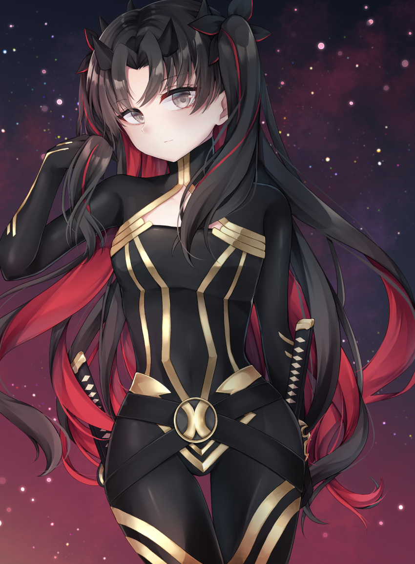1girl absurdres bangs belt black_belt black_hair blush breasts closed_mouth commentary_request eyebrows_visible_through_hair fate/grand_order fate_(series) gloves highres horns long_hair looking_at_viewer multicolored_hair parted_bangs red_eyes redhead ribbon solo space_ishtar_(fate) two-tone_hair two_side_up very_long_hair weapon yua_(bokubo0806)