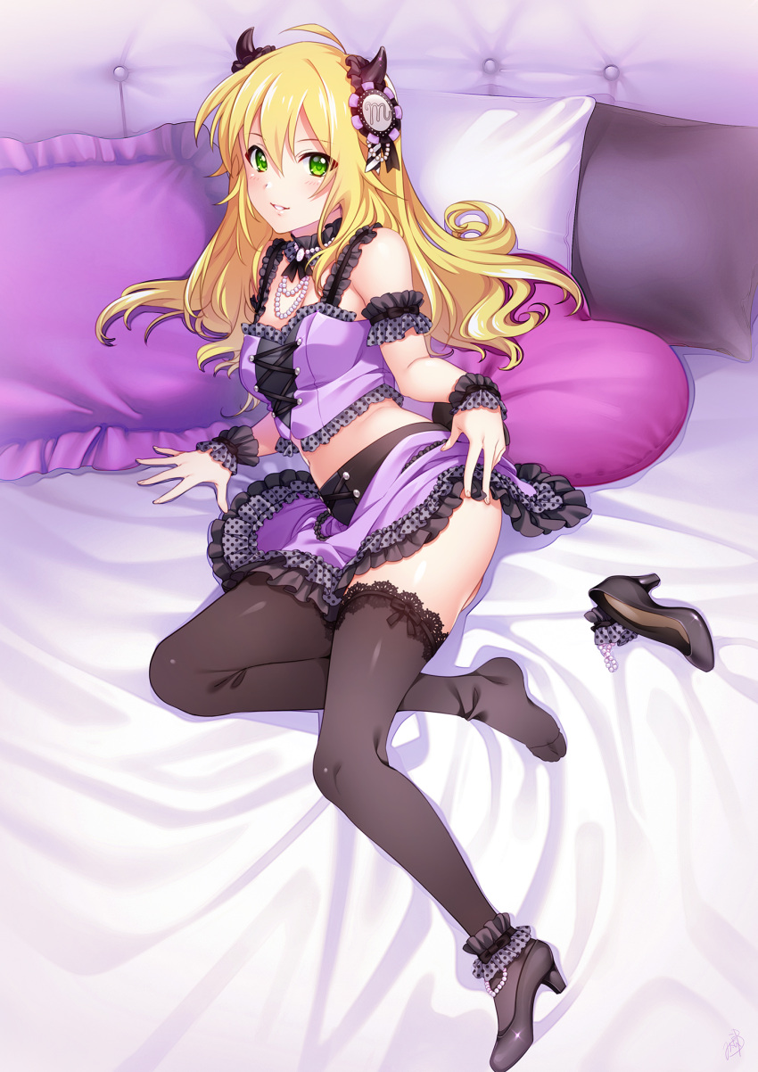 1girl ahoge black_legwear blonde_hair blush breasts commentary_request green_eyes hair_between_eyes highres hoshii_miki idolmaster idolmaster_million_live! idolmaster_million_live!_theater_days long_hair looking_at_viewer lying mikapoe on_side pillow pink_skirt shoe_removed shoes skirt smile solo thigh-highs