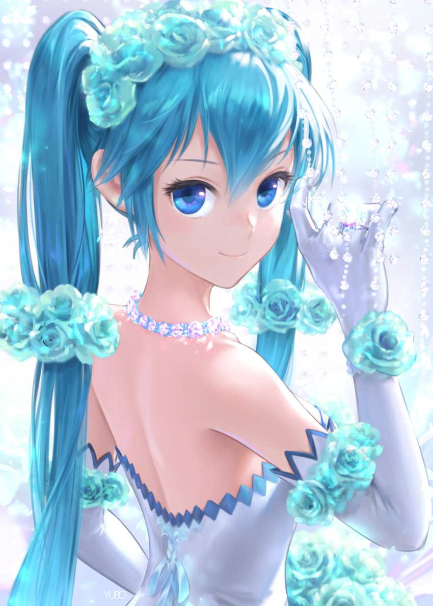 1girl aqua_flower aqua_hair aqua_rose artist_name bangs bare_shoulders bead_curtain blue_eyes blue_ribbon bouquet elbow_gloves flower flower_bracelet flower_wreath from_behind gloves hair_flower hair_ornament hand_up hatsune_miku highres jewelry long_hair looking_at_viewer looking_back necklace ribbon ring smile solo strapless twintails upper_body vocaloid white_gloves yubo-w