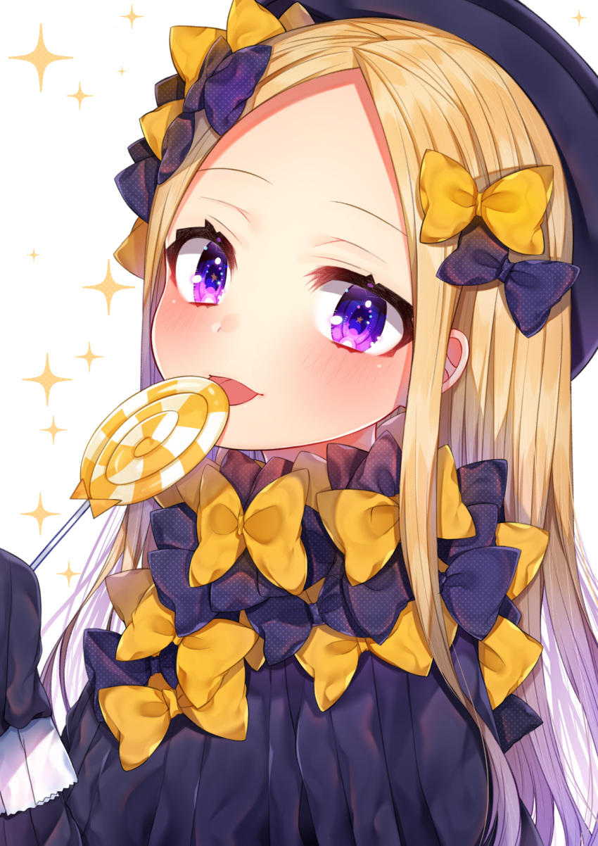 1girl abigail_williams_(fate/grand_order) akirannu black_bow black_dress black_headwear blonde_hair blush bow candy commentary_request dress fate/grand_order fate_(series) food forehead hair_bow hat highres holding holding_food holding_lollipop licking lollipop long_hair long_sleeves looking_at_viewer multiple_bows multiple_hair_bows orange_bow polka_dot polka_dot_bow sleeves_past_fingers sleeves_past_wrists solo sparkle swirl_lollipop tongue tongue_out upper_body violet_eyes white_background