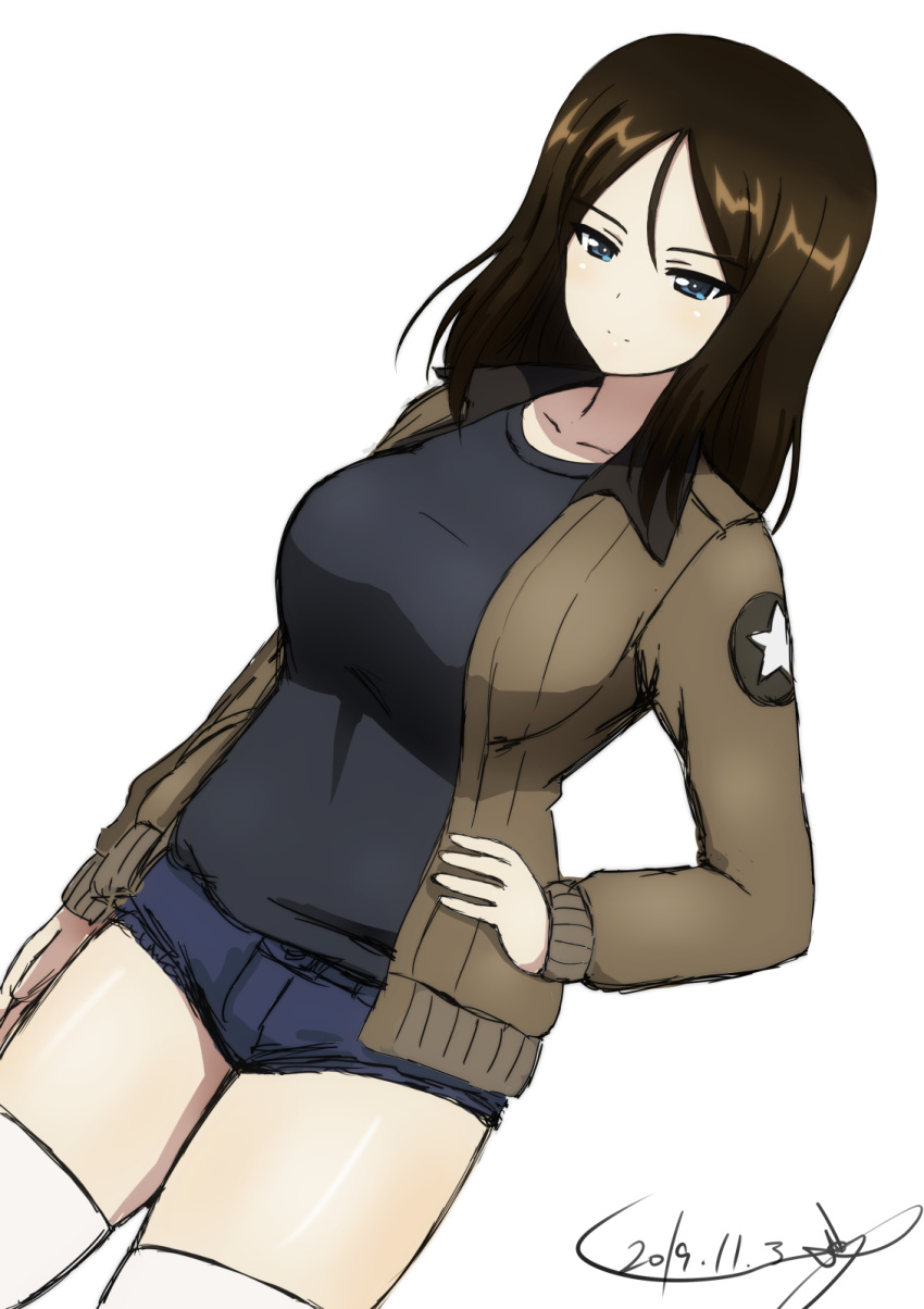 1girl black_hair black_shirt blue_eyes blush breasts bukkuri closed_mouth collarbone dated emblem eyebrows_visible_through_hair girls_und_panzer hand_on_hip highres jacket large_breasts looking_at_viewer military military_jacket military_uniform nonna saunders_(emblem) saunders_military_uniform shiny shiny_hair shiny_skin shirt short_shorts shorts simple_background solo standing thigh-highs uniform white_background white_legwear