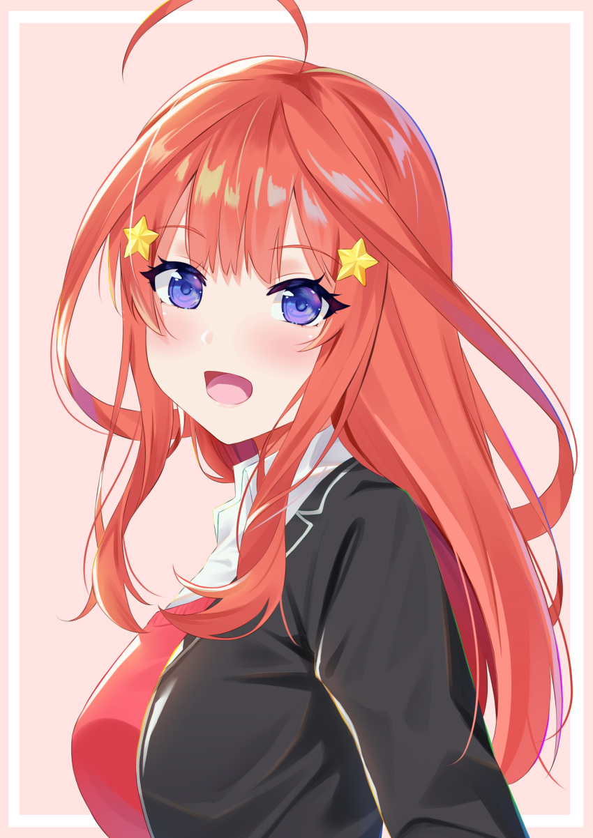 1girl ahoge bangs black_jacket blush breasts commentary_request eyebrows_visible_through_hair from_side go-toubun_no_hanayome hair_ornament highres hofumaso jacket large_breasts long_hair looking_at_viewer looking_to_the_side nakano_itsuki open_clothes open_jacket pink_background red_sweater redhead sidelocks simple_background solo star star_hair_ornament sweater upper_body violet_eyes
