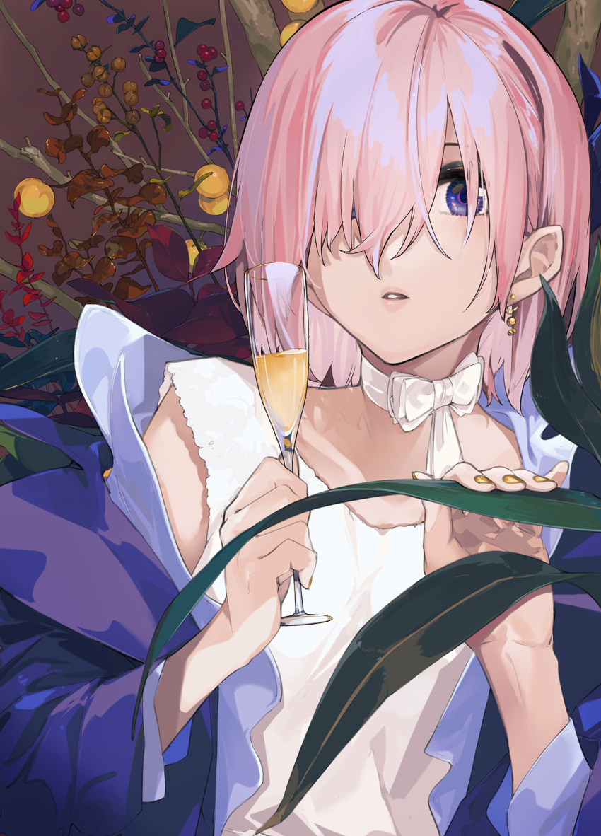 1girl alternate_costume collarbone earrings fate/grand_order fate_(series) gold_nails hair_over_one_eye highres jewelry la-na looking_at_viewer mash_kyrielight pink_hair short_hair solo violet_eyes