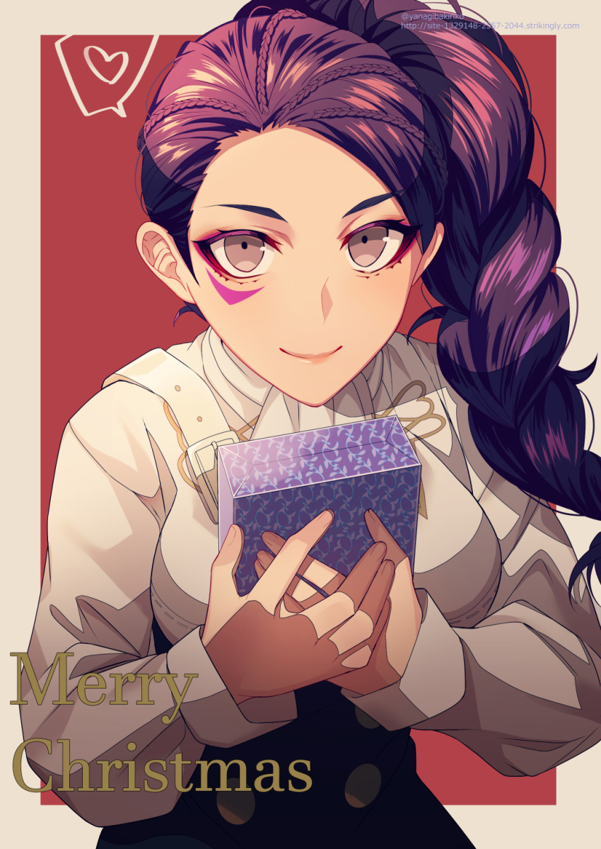 1girl box closed_mouth facial_mark fire_emblem fire_emblem:_three_houses garreg_mach_monastery_uniform gift gift_box highres holding long_hair long_sleeves merry_christmas petra_macneary ponytail purple_hair red_background simple_background smile solo uniform upper_body yanagiba_kiriko