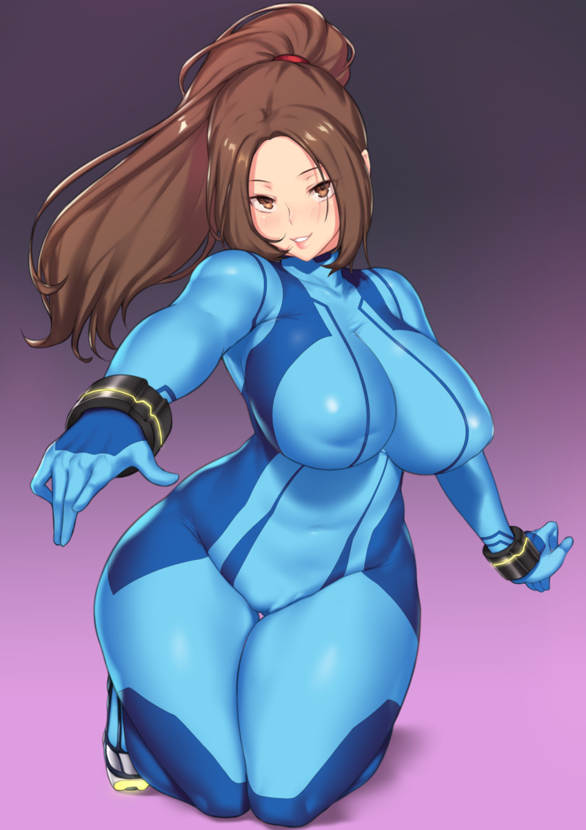 1girl aster_crowley bangs blue_bodysuit blush bodysuit breasts brown_eyes brown_hair cosplay covered_navel gradient gradient_background high_ponytail highres kneeling large_breasts long_hair looking_at_viewer metroid parted_bangs parted_lips ponytail samus_aran samus_aran_(cosplay) shiranui_mai smile solo super_smash_bros. the_king_of_fighters thick_thighs thighs wrist_cuffs zero_suit