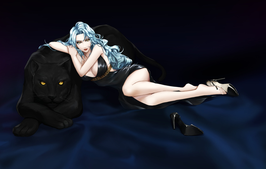 1girl animal_ears aqua_hair arm_rest bangs bare_arms bare_legs bare_shoulders barefoot black_dress black_footwear blue_hair breasts closed_mouth dress full_body high_heels large_breasts leaning_to_the_side long_hair looking_at_viewer lying on_side original panther red_lips shoe_soles shoes_removed side_slit sleeveless sleeveless_dress wavy_hair yellow_eyes yr_(jwuly)