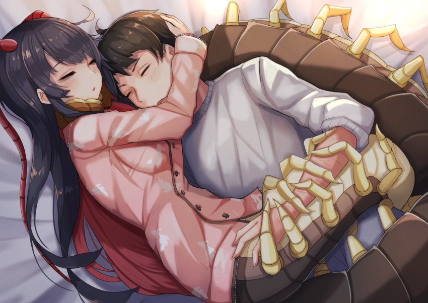 1boy 1girl animal_print antennae bags_under_eyes bangs bed_sheet black_hair blush breasts brown_hair centipede_girl closed_eyes commentary_request constriction emukae_kaede_(plan) eyebrows_visible_through_hair fish_print hug insect_girl long_hair medium_breasts monster_girl multicolored_hair multiple_legs original pajamas parted_lips pink_pajamas plan_(planhaplalan) print_pajamas redhead scratches short_hair sidelocks sleeping sweater two-tone_hair white_sweater