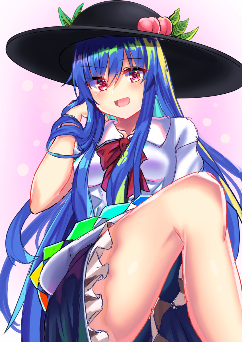 1girl :d absurdres afueeriru bangs black_headwear black_skirt blue_hair blush bow bowtie commentary_request eyebrows_visible_through_hair feet_out_of_frame food fruit hair_between_eyes hand_in_hair hand_up hat highres hinanawi_tenshi leaf long_hair looking_at_viewer miniskirt open_mouth peach petticoat pink_background puffy_short_sleeves puffy_sleeves red_bow red_eyes red_neckwear shirt short_sleeves sidelocks sitting skirt smile solo thighs touhou very_long_hair white_shirt