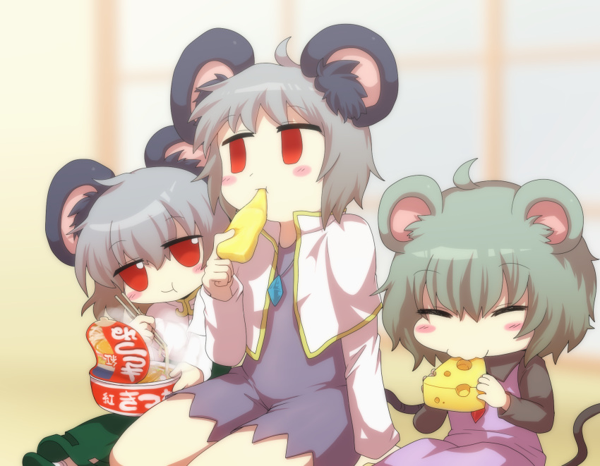 3girls :t animal_ears blush_stickers cheese chopsticks closed_eyes cookie_(touhou) eating fake_nyon_(cookie) food grey_hair highres instant_udon kitsune_udon kofji_(cookie) mouse_ears multiple_girls namatama_(7lemo_can) nazrin nyon_(cookie) red_eyes sitting touhou udon