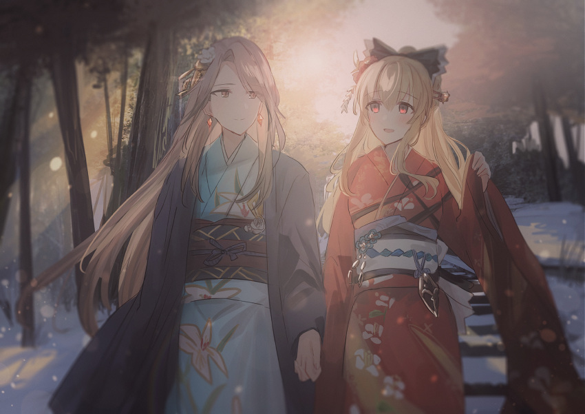 2girls :d backlighting bangs black_bow blonde_hair blue_kimono blurry blurry_background blush bow brown_eyes brown_hair chihuri closed_mouth commentary_request depth_of_field floral_print flower granblue_fantasy hair_bow hair_flower hair_ornament highres holding_hands japanese_clothes katalina_aryze kimono long_hair long_sleeves multiple_girls obi open_clothes open_mouth outdoors pinching_sleeves ponmokyu print_kimono red_eyes red_kimono sash sleeves_past_wrists smile snow snowing swept_bangs tree very_long_hair vira_lilie white_flower wide_sleeves yuri