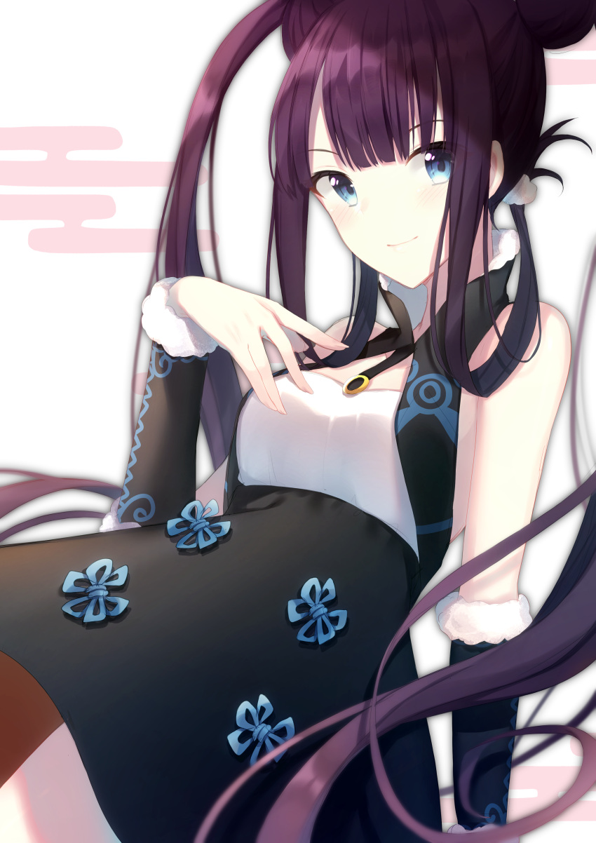 1girl absurdres bangs bare_shoulders black_dress blue_eyes blush breasts chobo_ume closed_mouth detached_sleeves dress fate/grand_order fate_(series) highres long_hair looking_at_viewer medium_breasts purple_hair sidelocks smile solo very_long_hair white_background yang_guifei_(fate/grand_order)