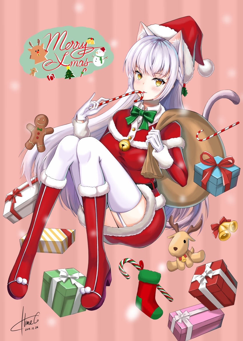 1girl absurdres animal_ears artist_name ass bangs blush bow breasts cat_ears cat_tail christmas commentary dated eyebrows_visible_through_hair gift gloves green_bow grey_hair hat highres himecoe holding holding_sack large_breasts looking_at_viewer merry_christmas original red_footwear reindeer sack santa_dress santa_hat tail thigh-highs white_gloves white_hair white_legwear yellow_eyes