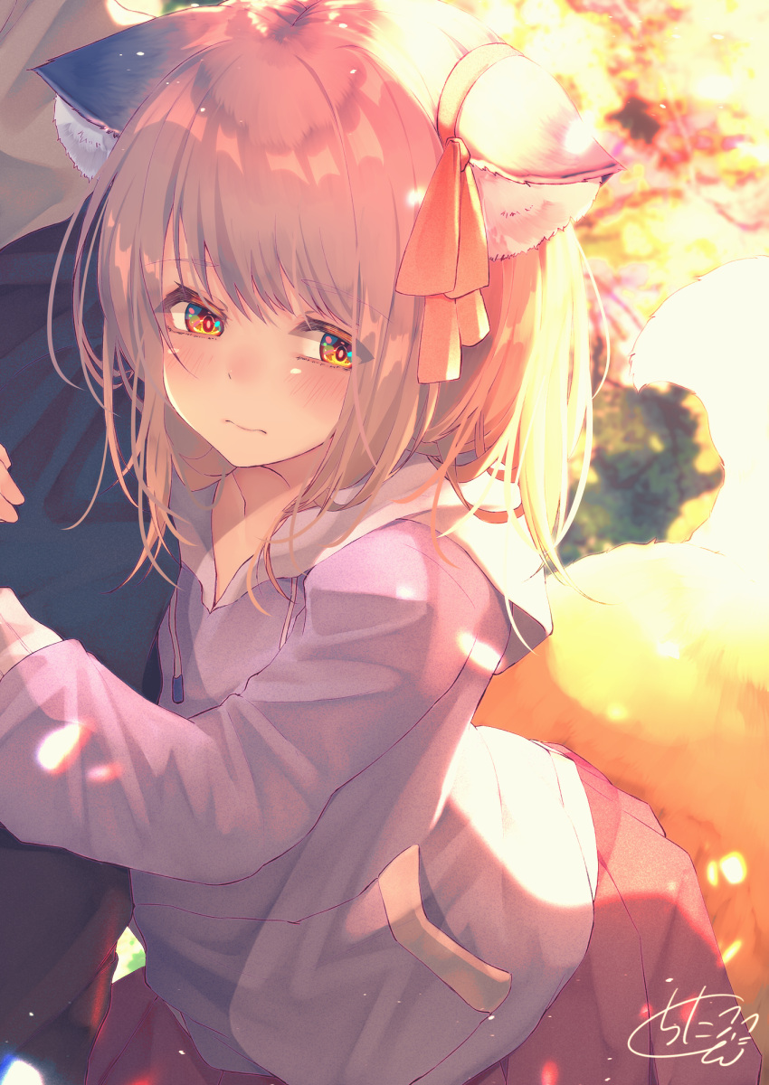 1girl animal_ear_fluff animal_ears backlighting bangs black_pants blurry blurry_background blush brown_hair brown_ribbon chita_(ketchup) closed_mouth commentary_request depth_of_field drawstring eyebrows_visible_through_hair fox_ears fox_girl fox_tail hair_ribbon highres hood hood_down hoodie leg_cling original pants pleated_skirt purple_hoodie red_eyes red_skirt ribbon signature skirt solo_focus tail