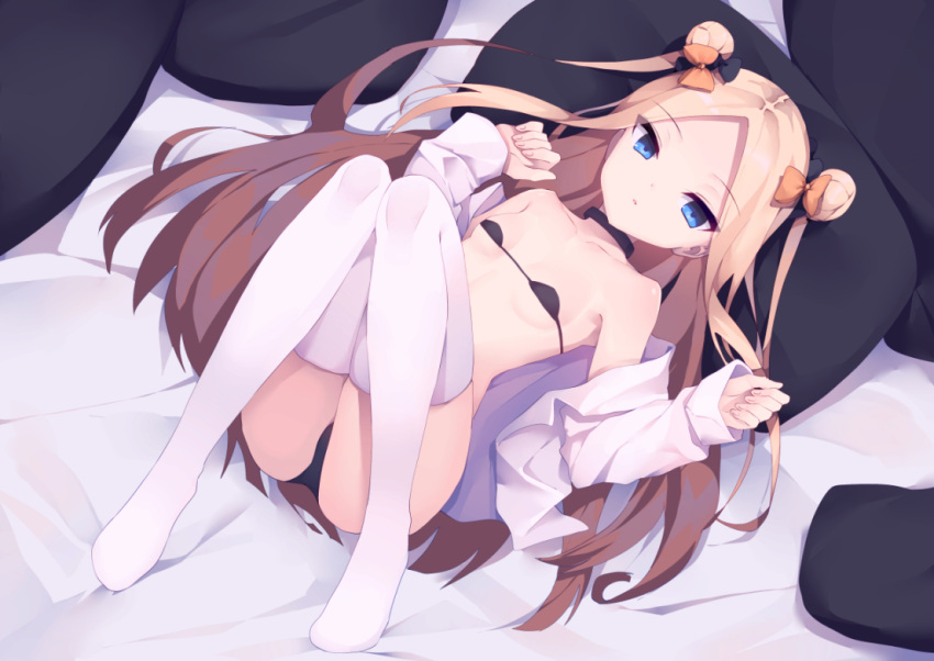 1girl abigail_williams_(fate/grand_order) black_bra black_panties blue_eyes bra breasts double_bun fate/grand_order fate_(series) hand_up jacket knees_up long-hair looking_at_viewer on_bed panties pillow small_breasts thighhhighs underwear white_jacket white_legweear zuchineru