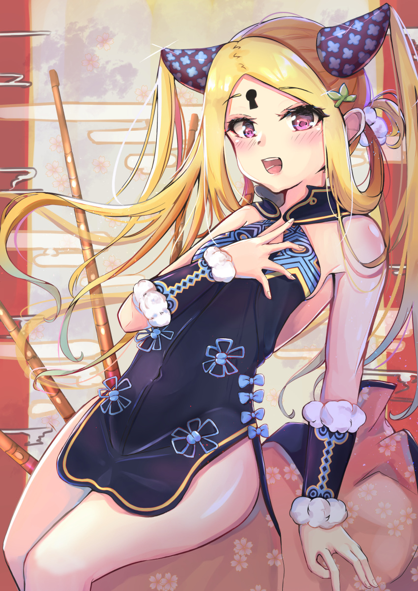 1girl :d abigail_williams_(fate/grand_order) bangs black_dress blush breasts commentary_request cosplay dress egasumi eyebrows_visible_through_hair fate/grand_order fate_(series) floral_print fur_trim hair_ornament hand_on_own_chest hand_up highres keyhole long_hair looking_at_viewer minertime open_mouth parted_bangs short_dress sitting sleeveless sleeveless_dress small_breasts smile solo twintails upper_teeth very_long_hair violet_eyes yang_guifei_(fate/grand_order) yang_guifei_(fate/grand_order)_(cosplay)