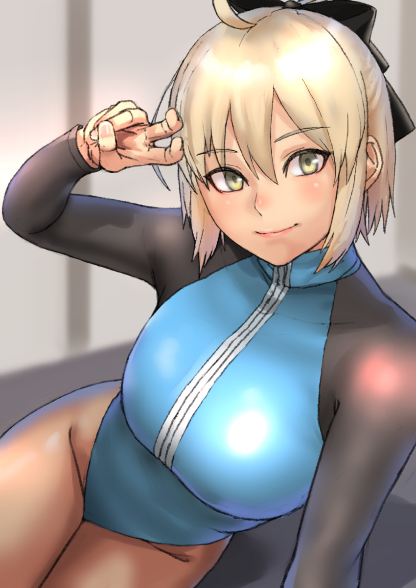 1girl ahoge aqua_swimsuit black_bow blonde_hair blush bow breasts fate/grand_order fate_(series) front_zipper_swimsuit hair_between_eyes hair_bow highres kilye_4421 koha-ace looking_at_viewer meme_attire okita_souji_(fate) okita_souji_(fate)_(all) one-piece_swimsuit short_hair smile solo swimsuit v yellow_eyes