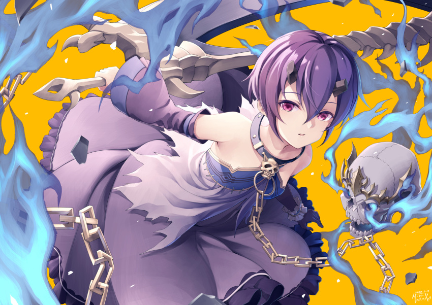 1girl bangs bare_shoulders chain collar detached_sleeves eyebrows_visible_through_hair hair_between_eyes highres holding holding_sword holding_weapon horns kamiki_shinobu princess_connect! princess_connect!_re:dive purple_hair red_eyes short_hair skull solo sword weapon yellow_background yoshino_ryou