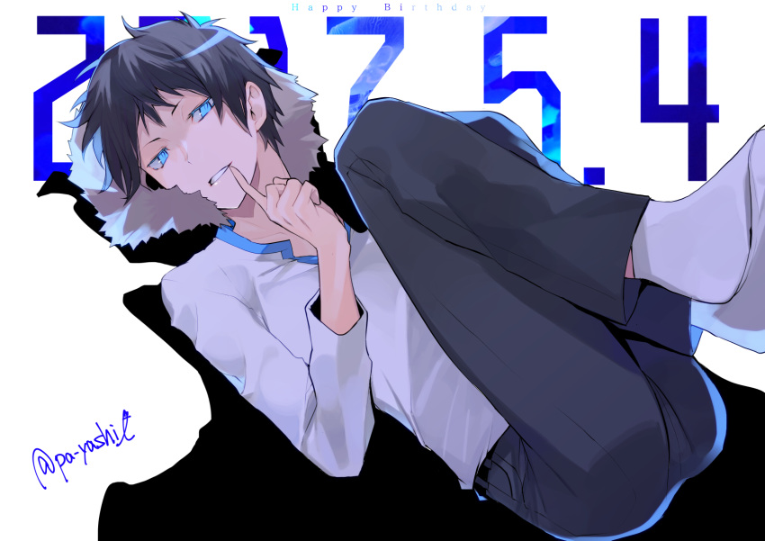 1boy black_hair blue_eyes dated durarara!! finger_to_mouth highres jacket jacket_removed looking_at_viewer male_focus no_shoes orihara_izaya pa_yashi sitting socks solo twitter_username