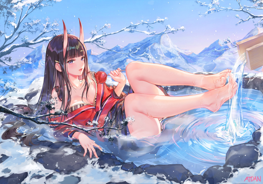 1girl artist_name atdan azur_lane barefoot black_hair blue_eyes breasts candy_apple day feet food hair_ornament hairclip highres holding japanese_clothes kimono large_breasts legs_up long_hair looking_at_viewer mountainous_horizon noshiro_(azur_lane) noshiro_(uncharted_festival_grounds?)_(azur_lane) off_shoulder oni_horns open_mouth outdoors reclining red_kimono revision sky snowing solo thighs tree_branch water wet winter