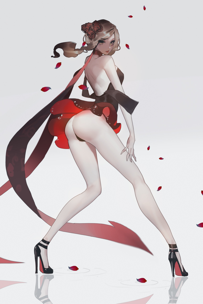 1girl absurdres ass back bare_shoulders black_footwear blonde_hair evelynn flower grey_background hair_flower hair_ornament high_heels highres kneepits league_of_legends long_hair petals red_flower redooo rose simple_background solo yellow_eyes