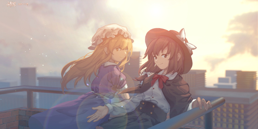 2girls arms_up artist_name black_headwear black_skirt blonde_hair blurry blurry_background bow bowtie brown_eyes brown_hair capelet chinese_commentary cityscape clouds commentary dated depth_of_field dress eyebrows_visible_through_hair furahata_gen hair_between_eyes hair_blowing hand_on_railing hat hat_ribbon highres leaning_back leaning_forward lens_flare light_particles long_hair long_sleeves looking_at_viewer looking_back maribel_hearn mob_cap multiple_girls puffy_short_sleeves puffy_sleeves purple_dress railing red_neckwear ribbon shirt short_hair short_sleeves skirt smile touhou usami_renko very_long_hair white_headwear white_shirt wind yellow_eyes yellow_sky