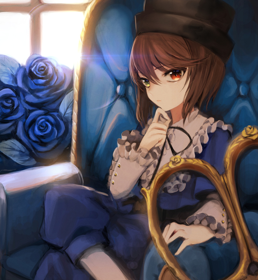 1girl black_headwear black_ribbon blue_flower blue_pants blue_rose blue_shirt brown_hair closed_mouth crossed_legs flower green_eyes hat heterochromia highres long_sleeves looking_at_viewer lushuao neck_ribbon pants red_eyes ribbon rose rozen_maiden scissors shirt short_hair sitting solo souseiseki