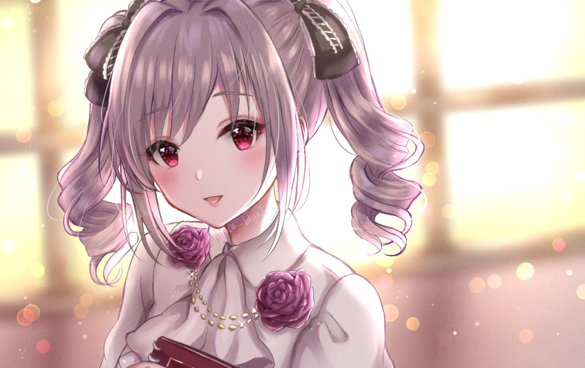 1girl ai_(sigatutoukaa) ascot bangs black_bow blurry blurry_background blush bow collared_shirt commentary_request depth_of_field eyebrows_visible_through_hair flower grey_hair hair_bow idolmaster idolmaster_cinderella_girls kanzaki_ranko looking_at_viewer parted_lips purple_flower purple_rose red_eyes ringlets rose shirt sidelocks smile solo twintails twitter_username white_neckwear white_shirt