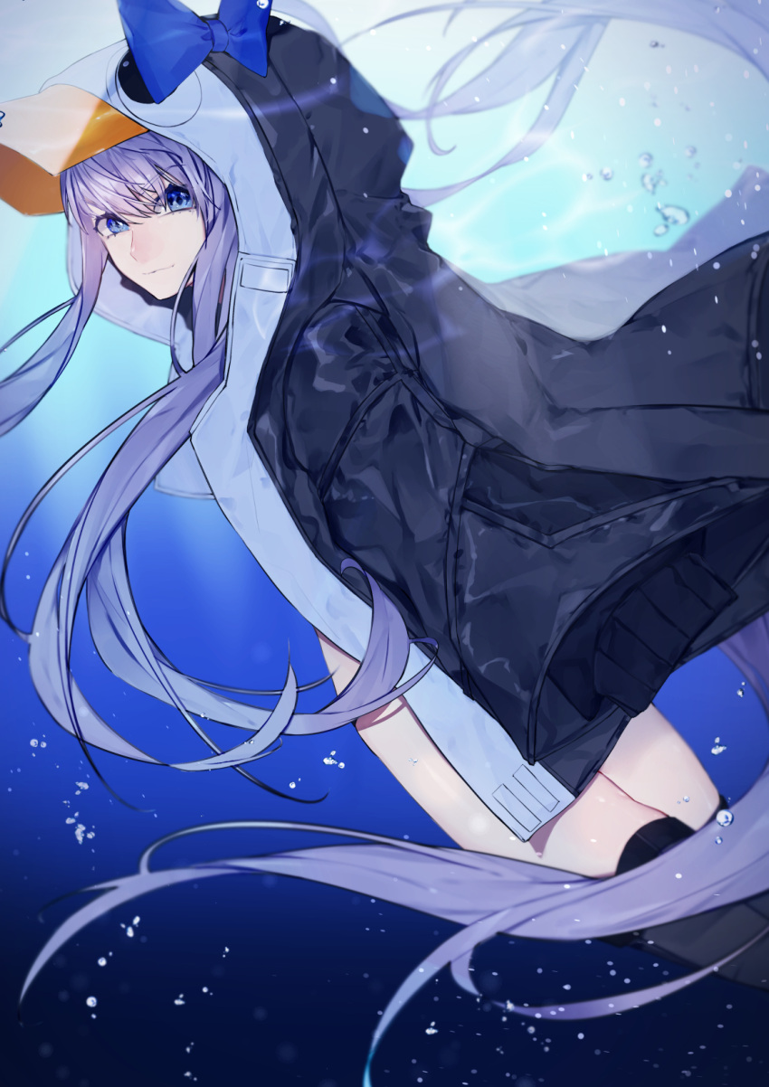 1girl air_bubble animal_costume bangs bird_costume black_legwear blue_bow blue_eyes blunt_bangs bow bubble closed_mouth fate/grand_order fate_(series) highres long_hair long_sleeves looking_at_viewer meltryllis penguin_costume purple_hair solo sou_230 underwater very_long_hair