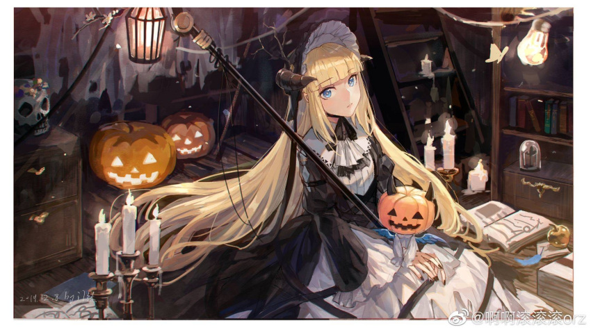 1girl arknights ascot bangs black_dress blonde_hair blue_eyes book bookshelf candle candlestand dress eyebrows_visible_through_hair gothic_lolita halloween highres horns indoors jack-o'-lantern light_bulb lolita_fashion long_hair long_sleeves looking_at_viewer mento multicolored multicolored_clothes multicolored_dress nightingale_(arknights) parted_lips pumpkin sidelocks sitting skull very_long_hair white_dress wide_sleeves