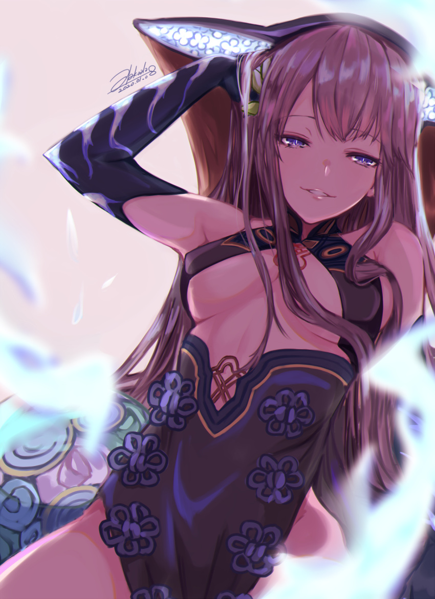 1girl alakoala arm_up armpits bangs bare_shoulders black_dress black_gloves black_headwear blue_eyes blue_fire breasts center_opening dress elbow_gloves fate/grand_order fate_(series) fire gloves hair_ornament hand_in_hair highres leaf_hair_ornament long_hair looking_at_viewer medium_breasts purple_hair side_slit signature smile solo very_long_hair yang_guifei_(fate/grand_order)