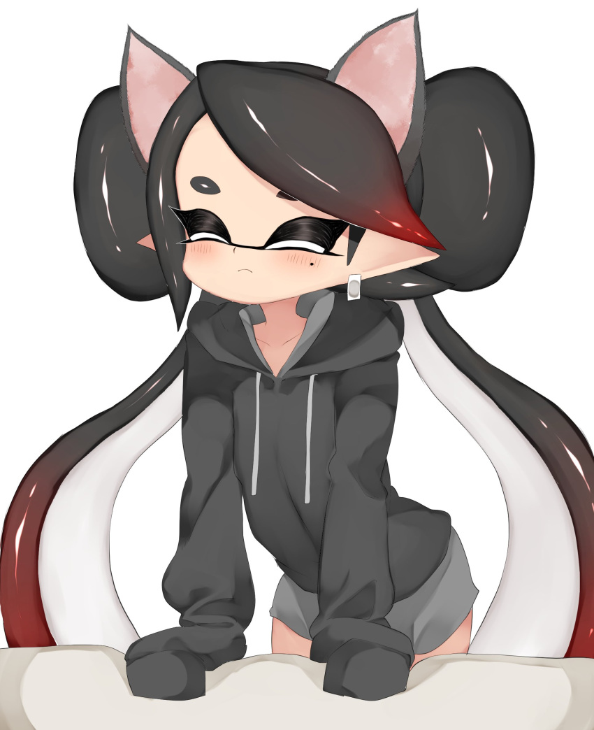 1girl animal_ears aori_(splatoon) black_hair black_shirt casual cat_ears closed_eyes closed_mouth commentary domino_mask earrings facing_viewer fake_animal_ears frown gradient_hair grey_shorts highres hood hood_down hoodie jewelry leaning_forward long_hair mask mole mole_under_eye multicolored_hair pointy_ears redhead shirt short_shorts shorts simple_background sleeves_past_fingers sleeves_past_wrists smile solo splatoon_(series) standing sukeo_(nunswa08) tentacle_hair very_long_hair white_background